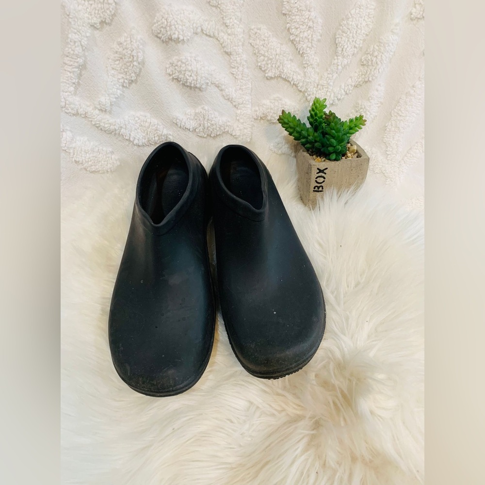 Bogs Womens Black Rubber Sauvie Chelsea WP Garden Boots